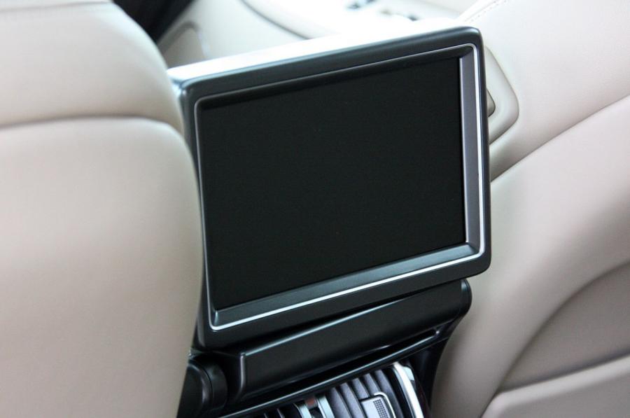  Hyundai Equus Ultimate 2011 года  (фото 16 из 119)